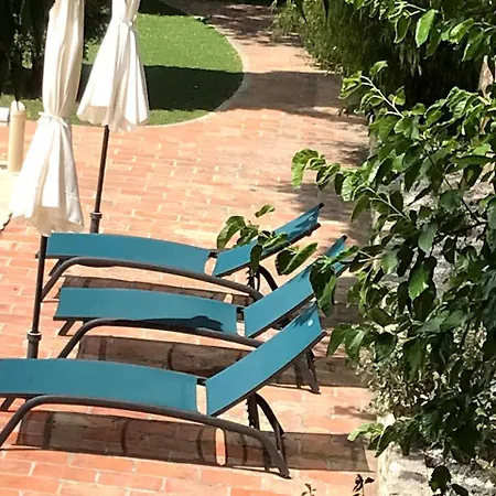 Grande Demeure De Caractere Avec Piscine Au Coeur D Un Village Typique Du Sud De La France Villa *