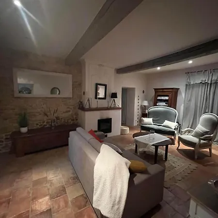 Grande Demeure De Caractere Avec Piscine Au Coeur D Un Village Typique Du Sud De La France Villa Lagamas